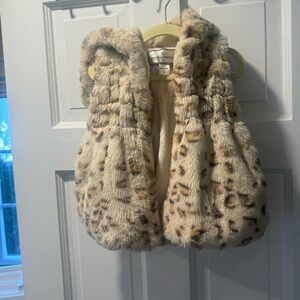 American Widgeon Girls' Cream Leopard Faux Fur Vest hooded